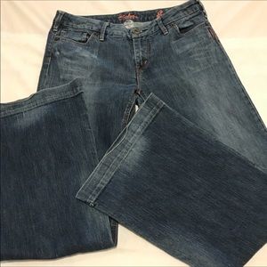 Silver Sarah Bootcut Jeans 30 9” rise Dark wash